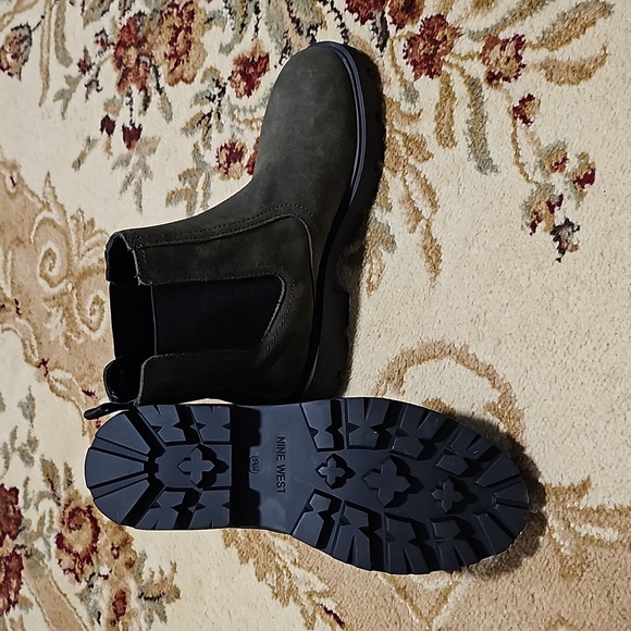 Nine west boots - Picture 2 of 2